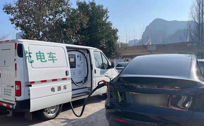 巴林左旗汽车搭电