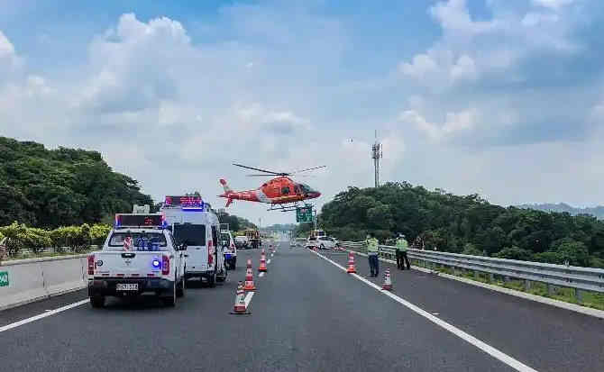 巴林左旗高速公路汽车救援案例