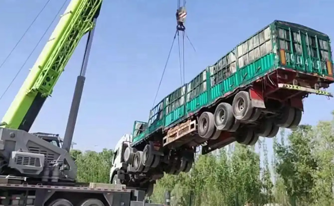 巴林左旗道路脱困救援案例